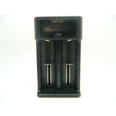 Зарядний пристрій для акумуляторів Golisi I2 2A Smart USB Charger with LCD Screen 21700